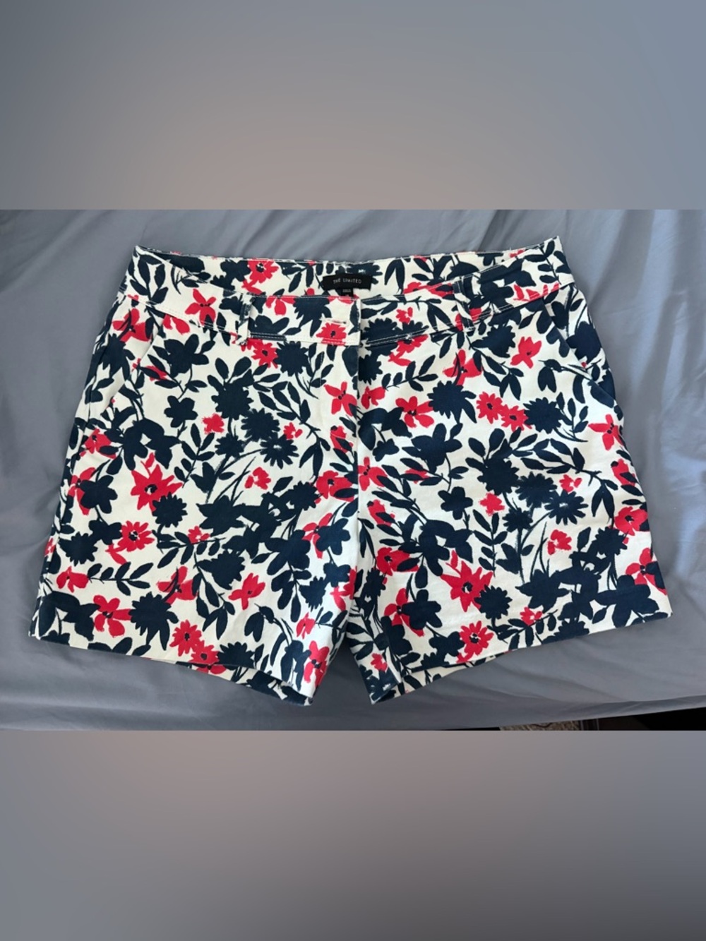 The Limited Red & Navy Floral Shorts 5in inseam